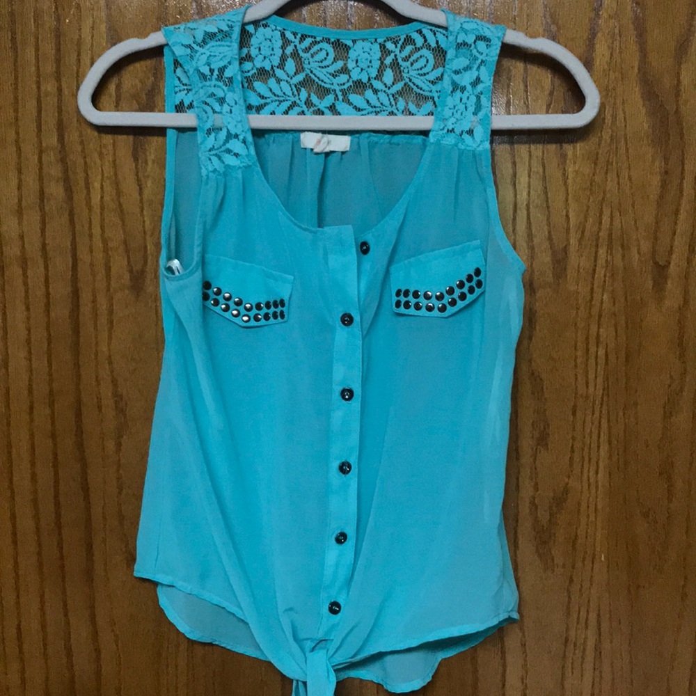 Sea foam, breezy Top